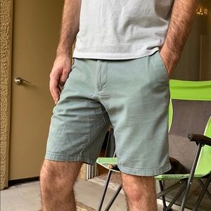OLD NAVY SLIM MEN’S SHORT